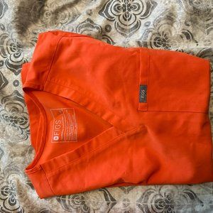 Figs catarina scrub top xs sunset orange